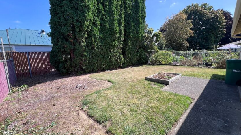 1106 SW Fox Ct  - Troutdale - Oregon - 2 bed, 1 bath rental property