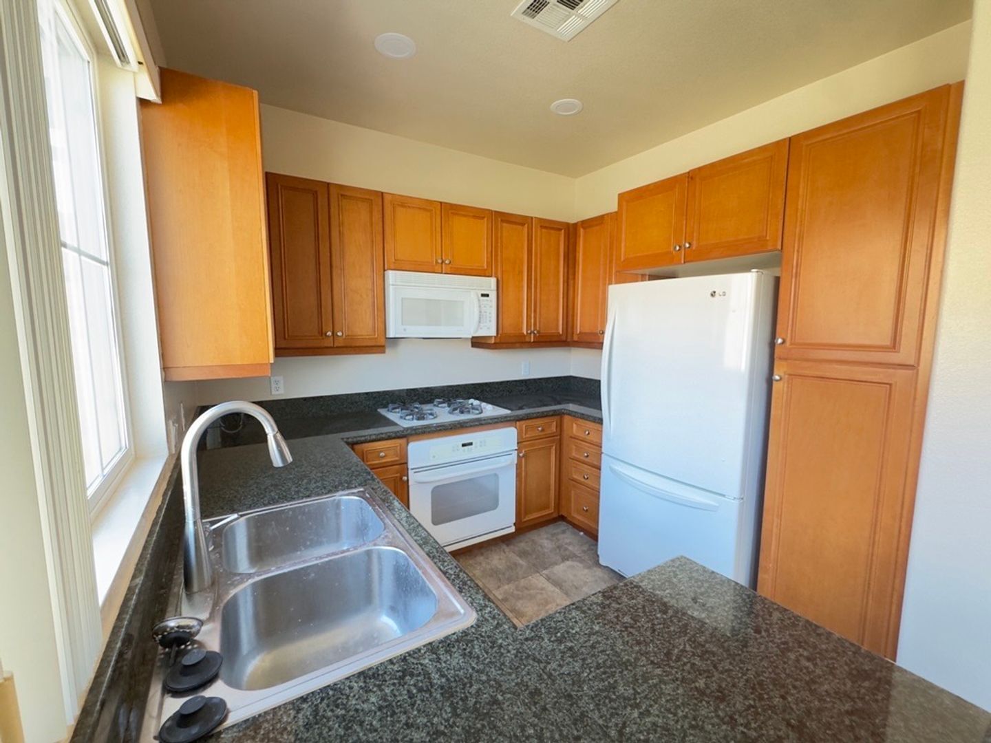 11170 Catarina Lane Unit 102 - San Diego - California - 2 bed, 2 bath rental property