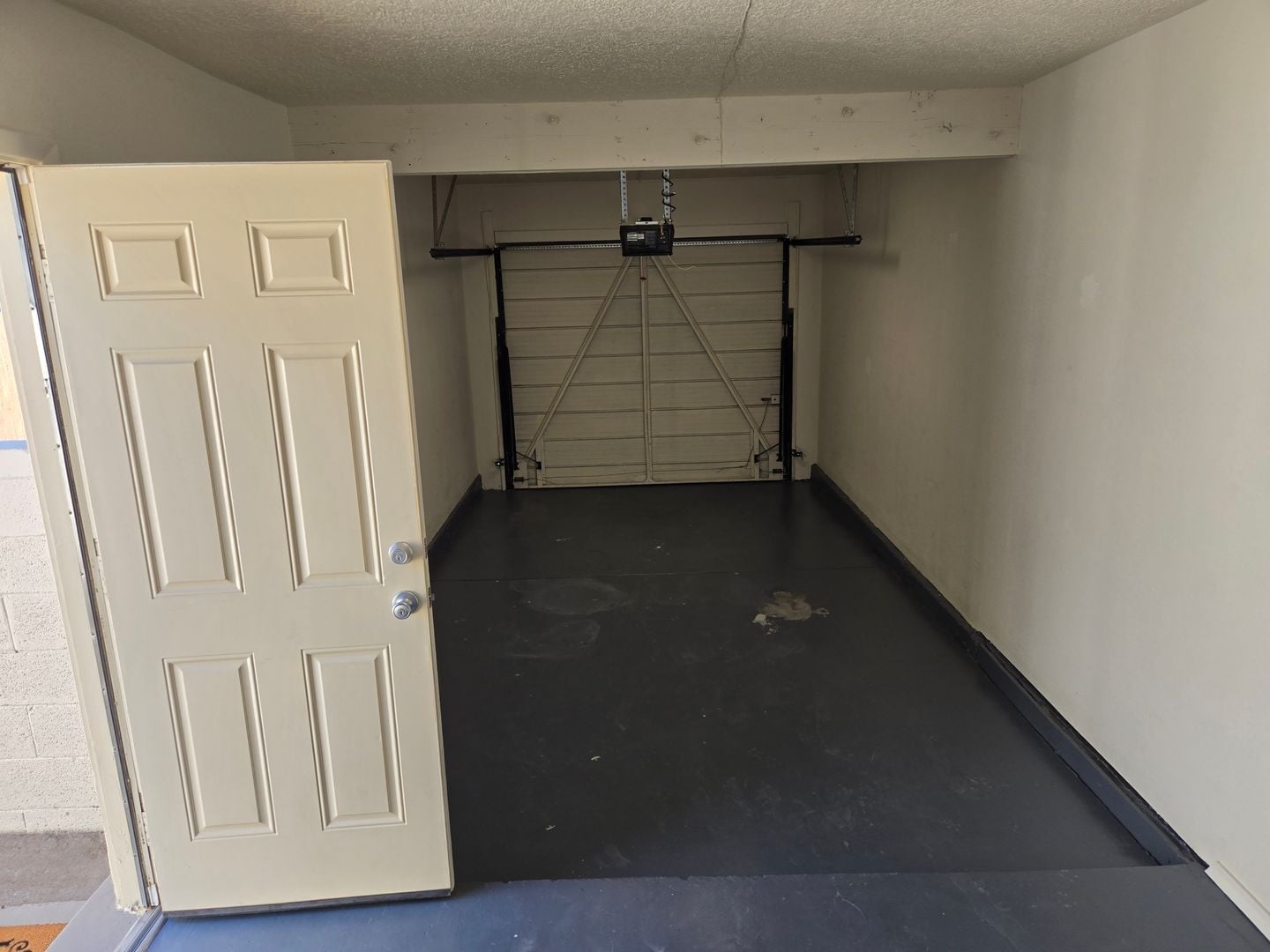 1233 Stutz Dr NE - Albuquerque - New Mexico - 3 bed, 2 bath rental property