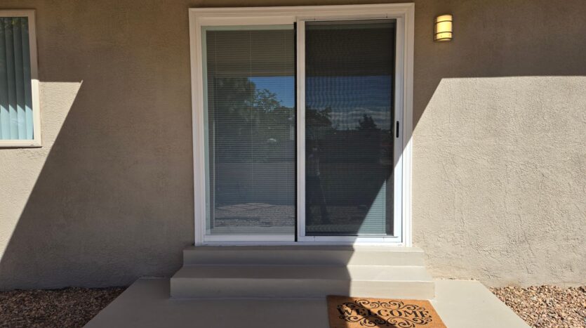 1233 Stutz Dr NE - Albuquerque - New Mexico - 3 bed, 2 bath rental property