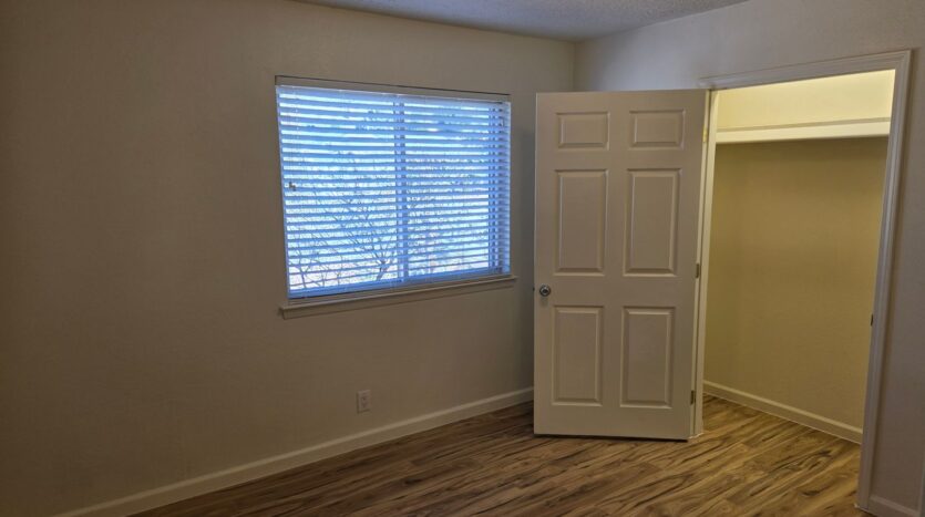 1233 Stutz Dr NE - Albuquerque - New Mexico - 3 bed, 2 bath rental property