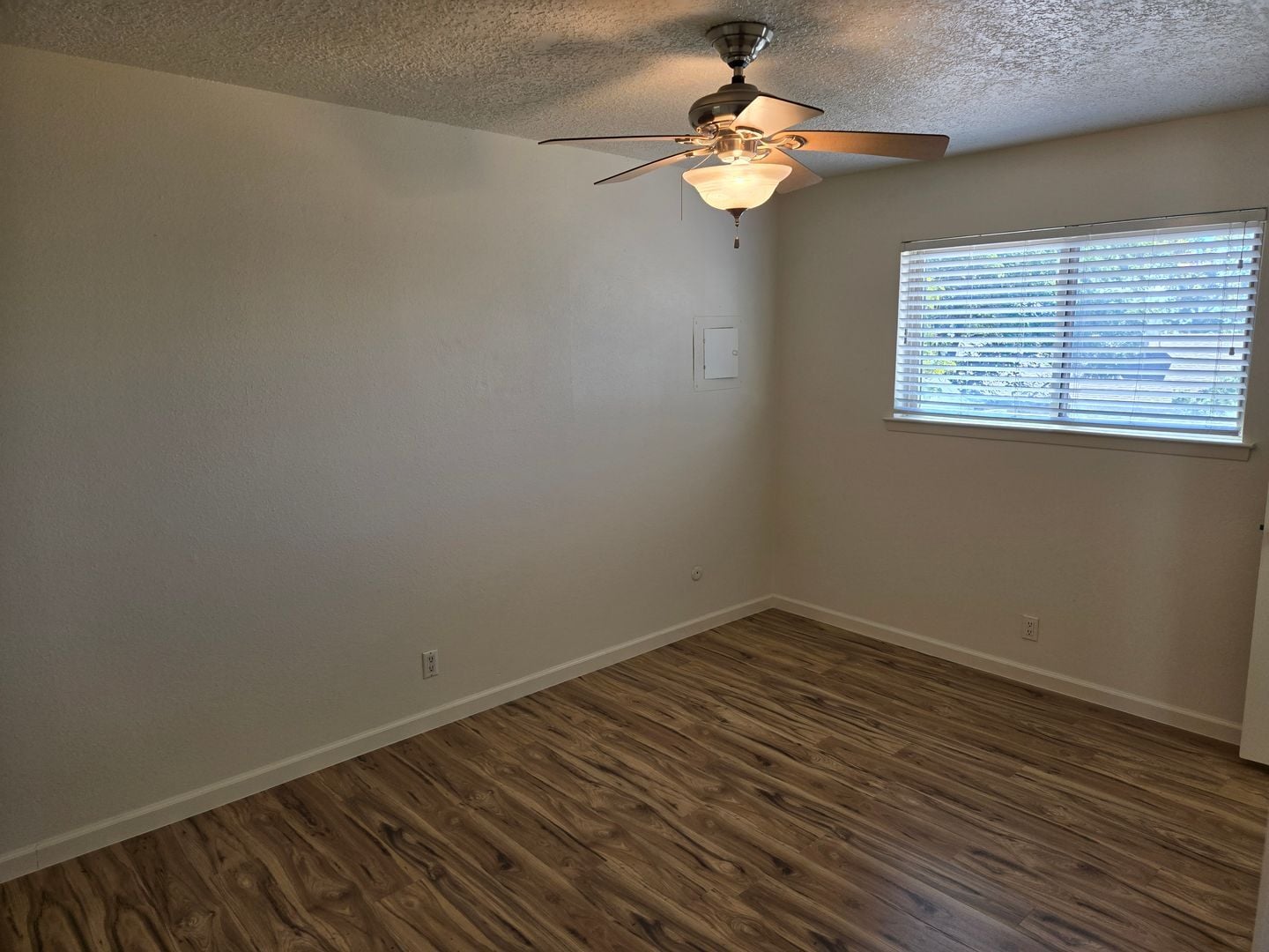 1233 Stutz Dr NE - Albuquerque - New Mexico - 3 bed, 2 bath rental property