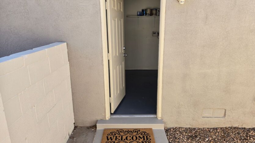 1233 Stutz Dr NE - Albuquerque - New Mexico - 3 bed, 2 bath rental property