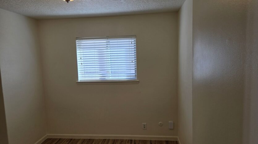 1233 Stutz Dr NE - Albuquerque - New Mexico - 3 bed, 2 bath rental property