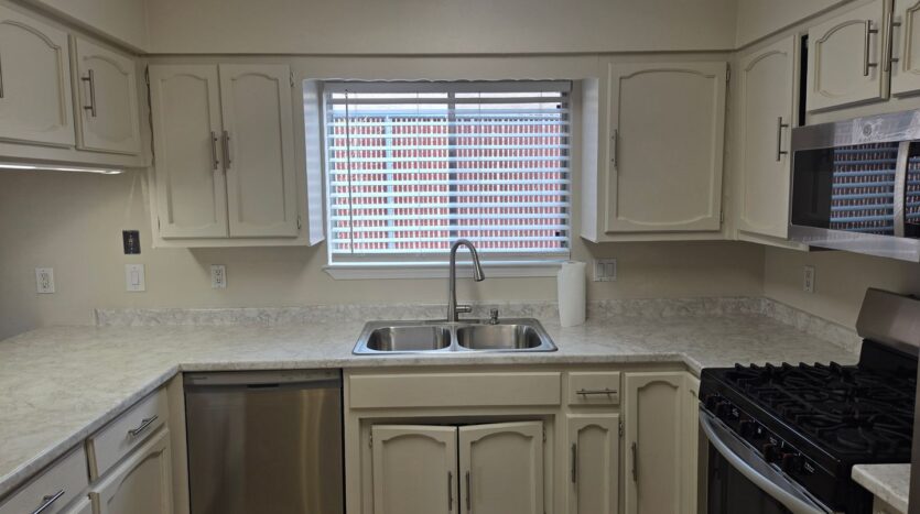 12901 Granite Ave NE - Albuquerque - New Mexico - 3 bed, 2 bath rental property