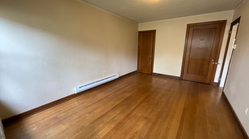 1300 E Mercer St - Seattle - Washington - 2 bed, 1 bath rental property