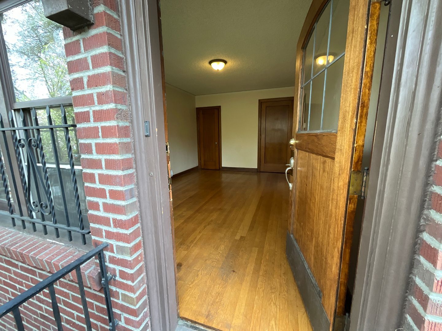 1300 E Mercer St - Seattle - Washington - 2 bed, 1 bath rental property