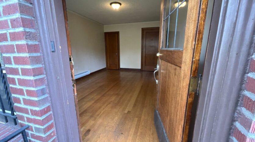1300 E Mercer St - Seattle - Washington - 2 bed, 1 bath rental property