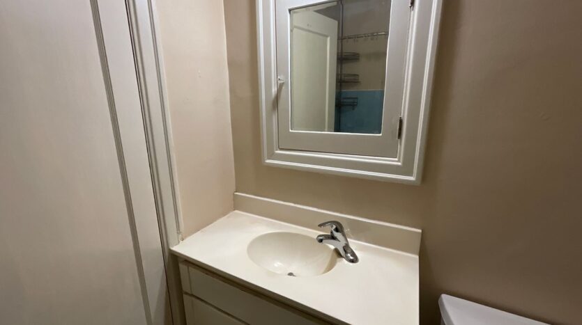 1300 E Mercer St - Seattle - Washington - 2 bed, 1 bath rental property
