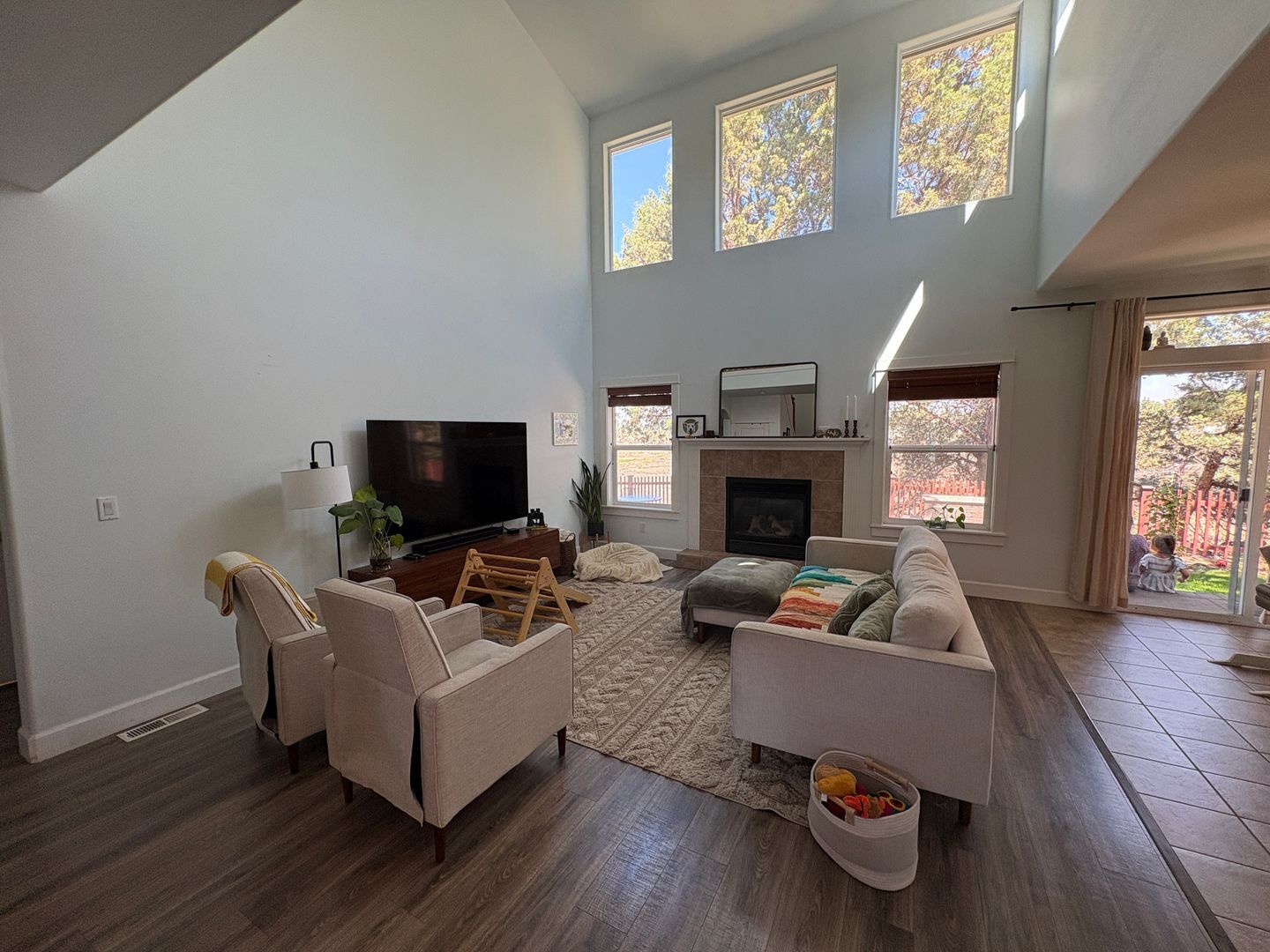 1326 SW Rimrock Way - Redmond - Oregon - 3 bed, 3 bath rental property