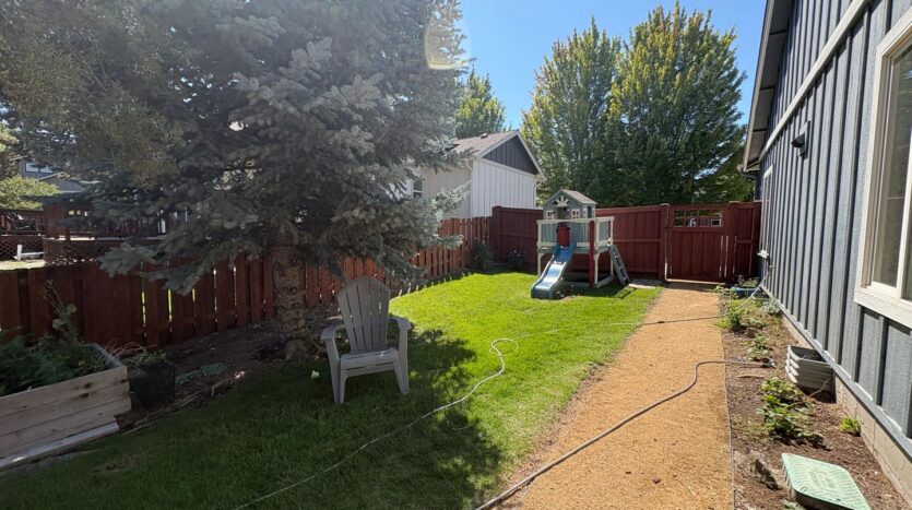 1326 SW Rimrock Way - Redmond - Oregon - 3 bed, 3 bath rental property
