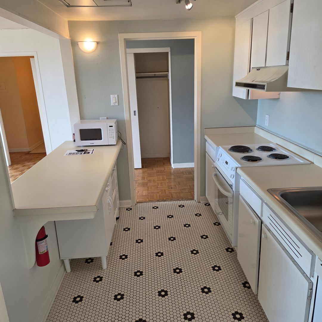 1331 Park Ave SW #212 - Albuquerque - New Mexico - 1 bed, 1 bath rental property