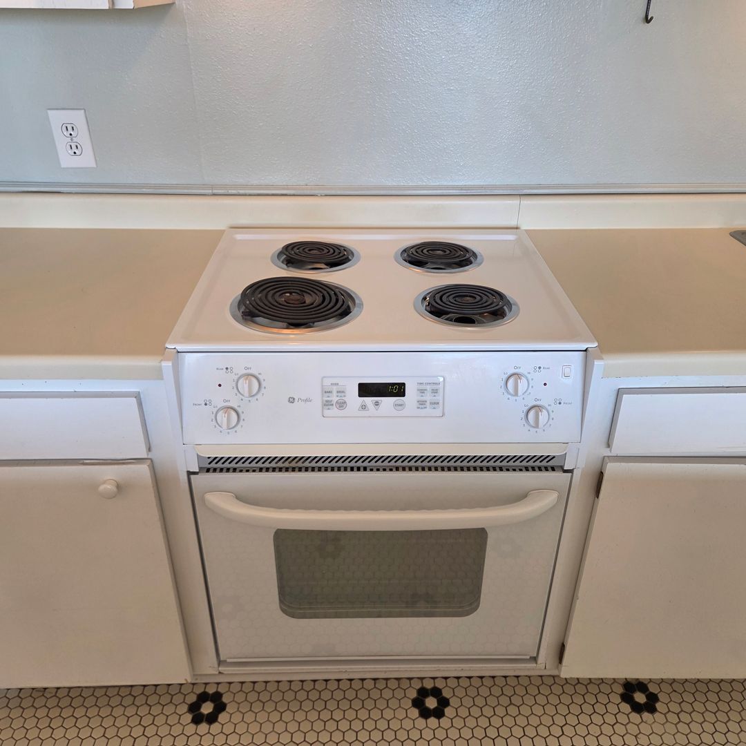 1331 Park Ave SW #212 - Albuquerque - New Mexico - 1 bed, 1 bath rental property