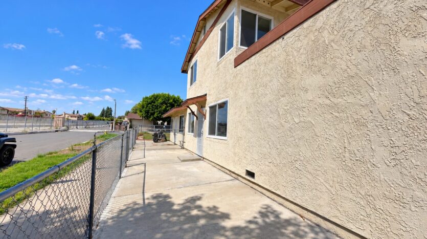 1402 N Virginia Ave - Ontario - California - 2 bed, 1 bath rental property