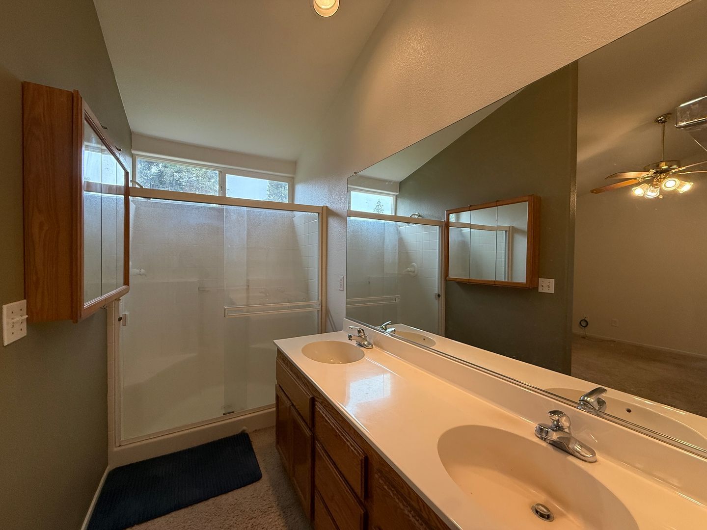 1411 E Parkview Court - Visalia - California - 3 bed, 2 bath rental property