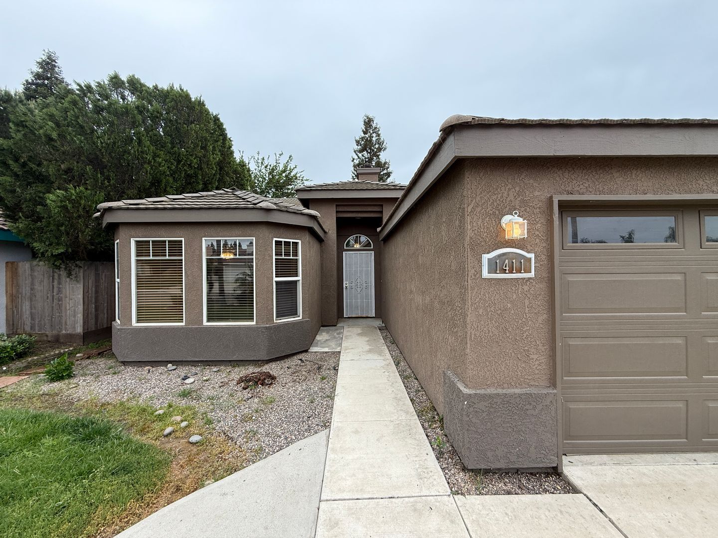 1411 E Parkview Court - Visalia - California - 3 bed, 2 bath rental property