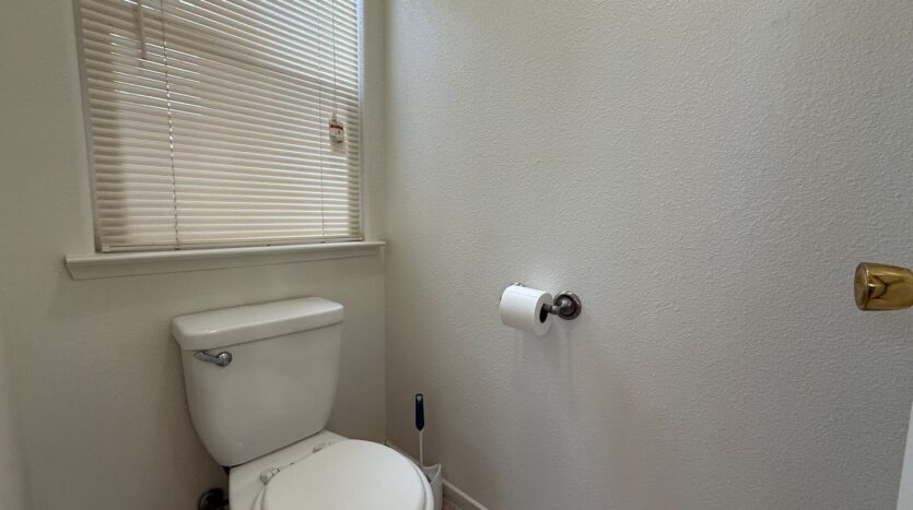 1411 E Parkview Court - Visalia - California - 3 bed, 2 bath rental property