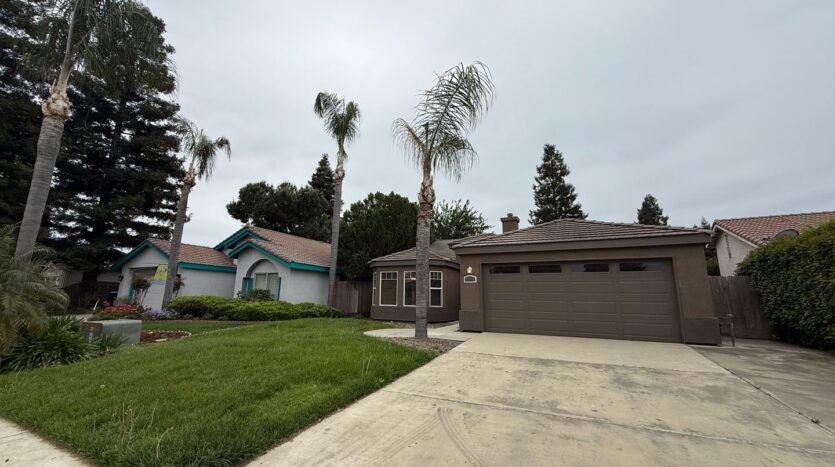 1411 E Parkview Court - Visalia - California - 3 bed, 2 bath rental property