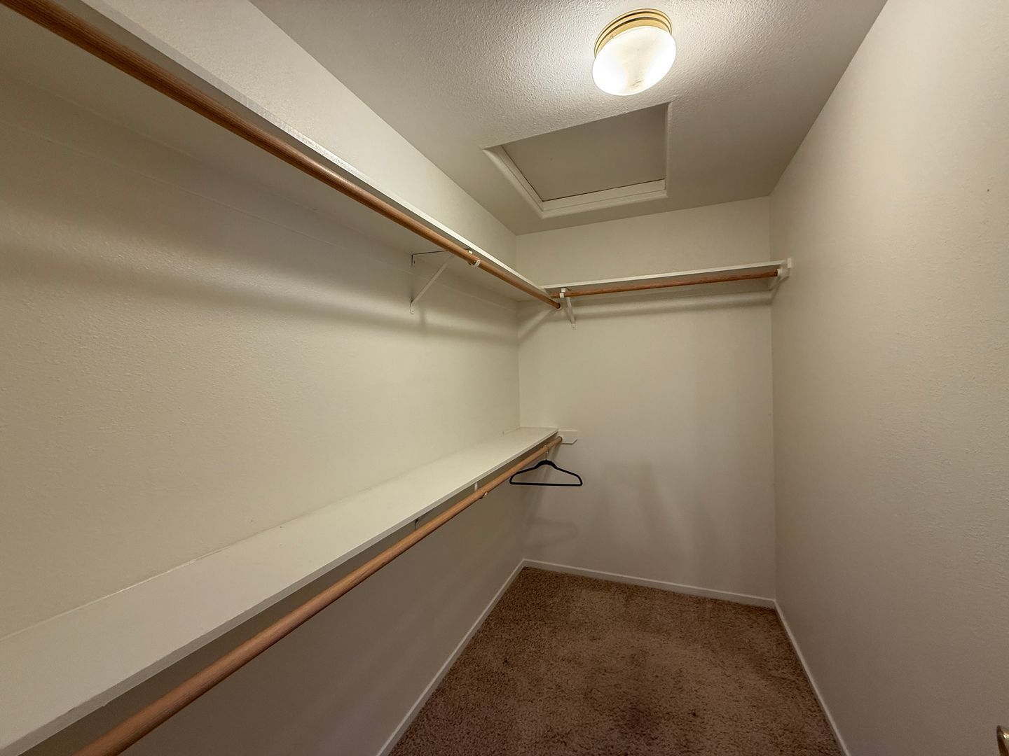 1411 E Parkview Court - Visalia - California - 3 bed, 2 bath rental property