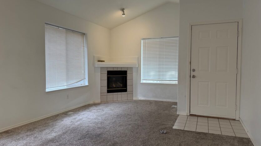 14110 SE Summerfield Loop - Happy Valley - Oregon - 3 bed, 2.5 bath rental property