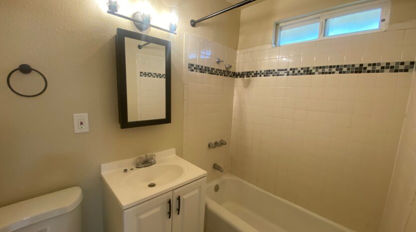 15466 3rd St. - 15468 - Victorville - California - 1 bed, 1 bath rental property