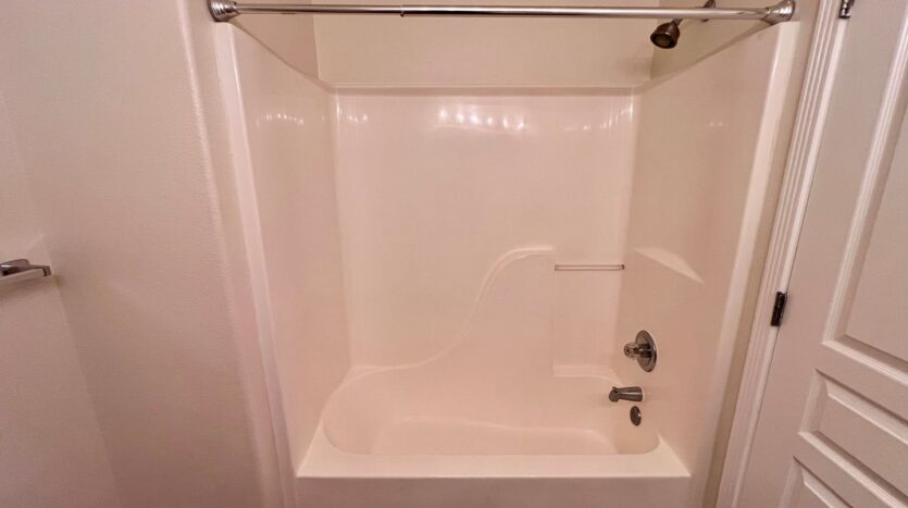 16783 NE Halsey St. - Portland - Oregon - 3 bed, 2.5 bath rental property