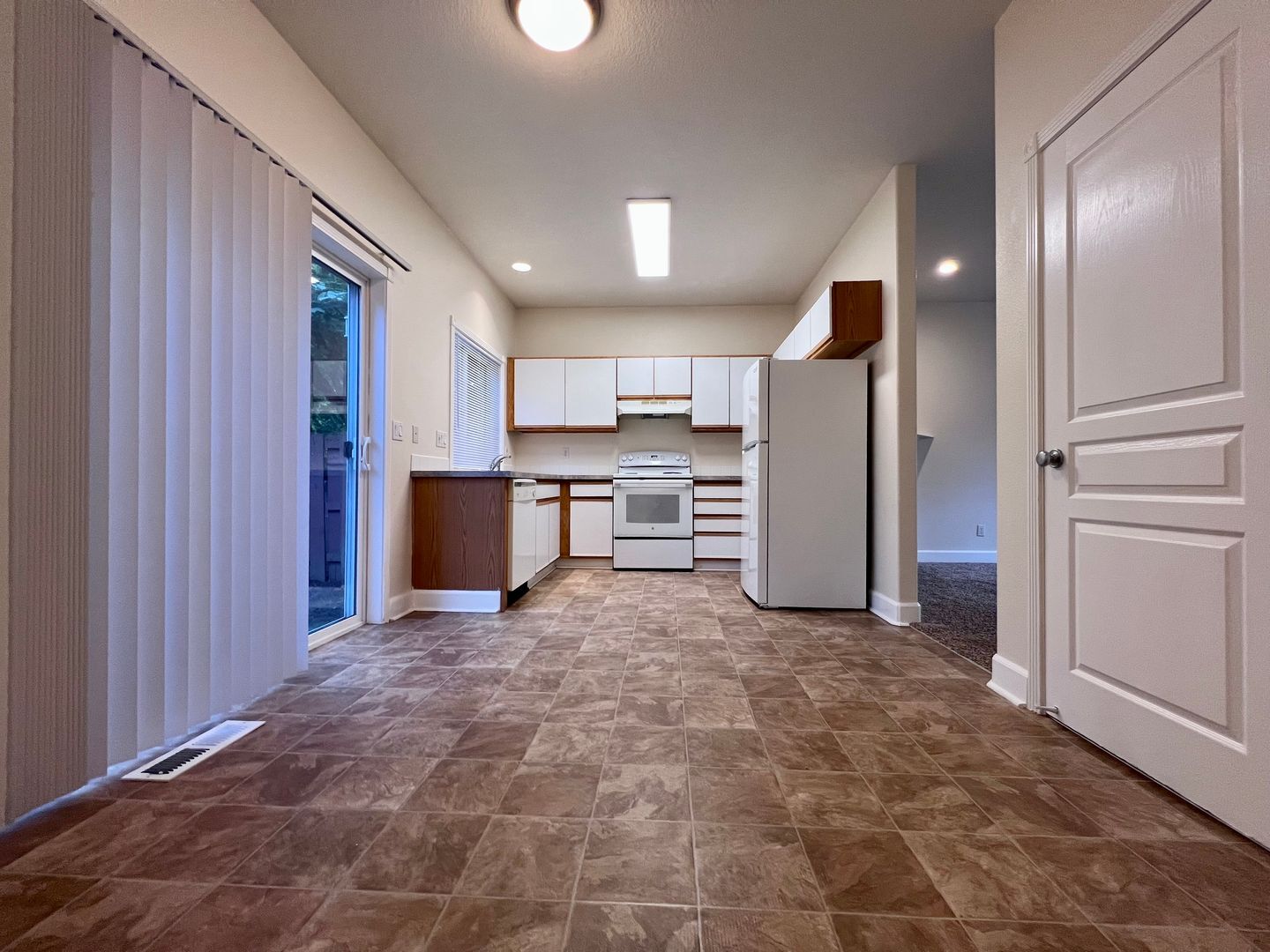 16783 NE Halsey St. - Portland - Oregon - 3 bed, 2.5 bath rental property