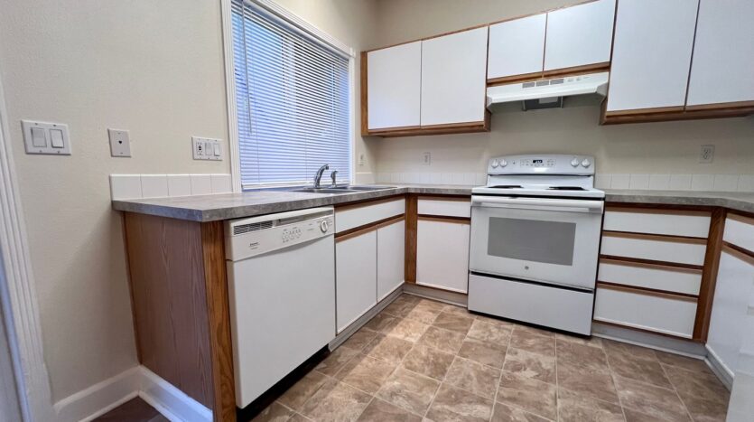 16783 NE Halsey St. - Portland - Oregon - 3 bed, 2.5 bath rental property