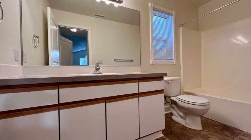 16783 NE Halsey St. - Portland - Oregon - 3 bed, 2.5 bath rental property