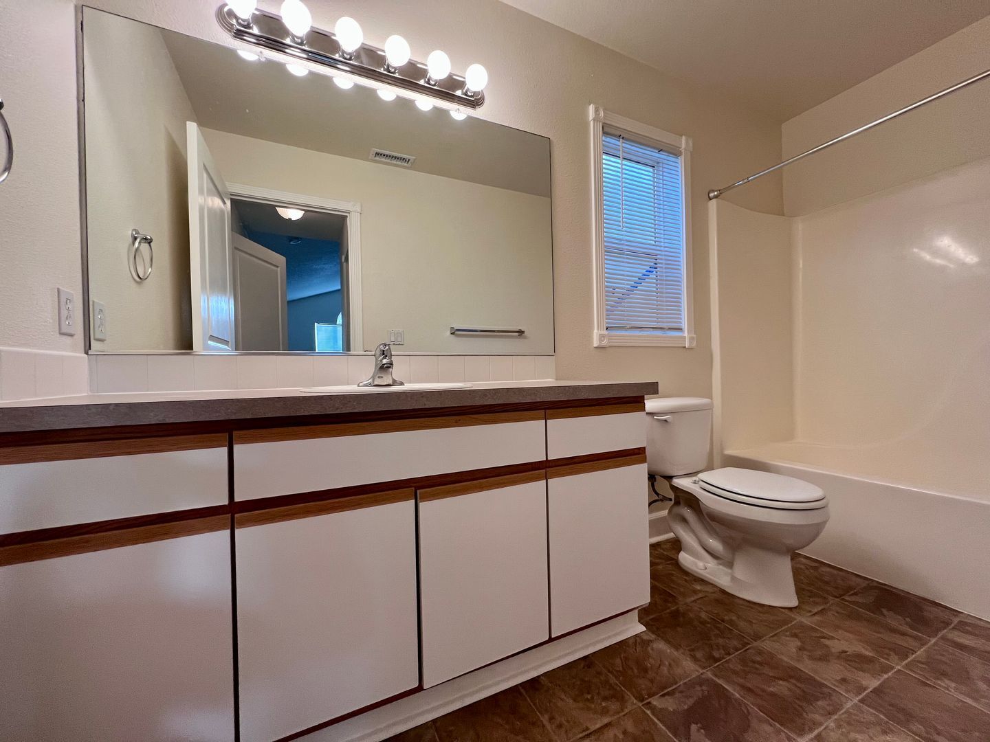16783 NE Halsey St. - Portland - Oregon - 3 bed, 2.5 bath rental property