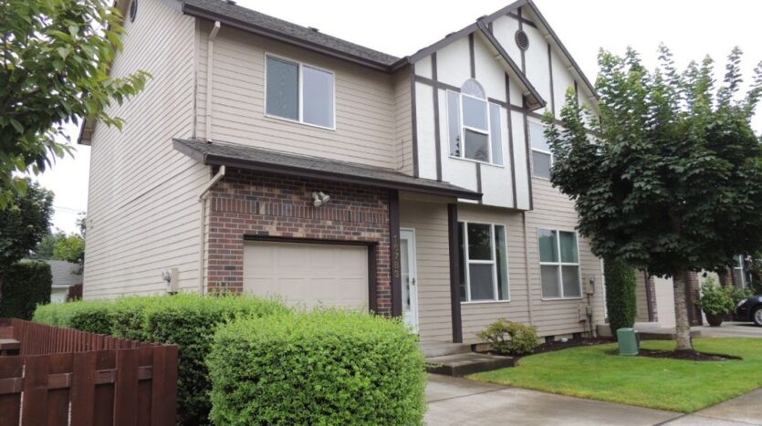 16783 NE Halsey St. - Portland - Oregon - 3 bed, 2.5 bath rental property