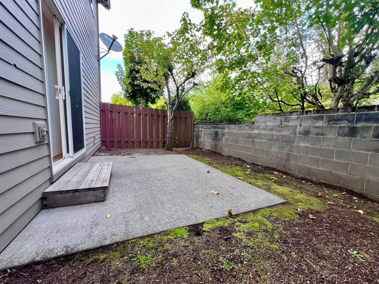 16783 NE Halsey St. - Portland - Oregon - 3 bed, 2.5 bath rental property