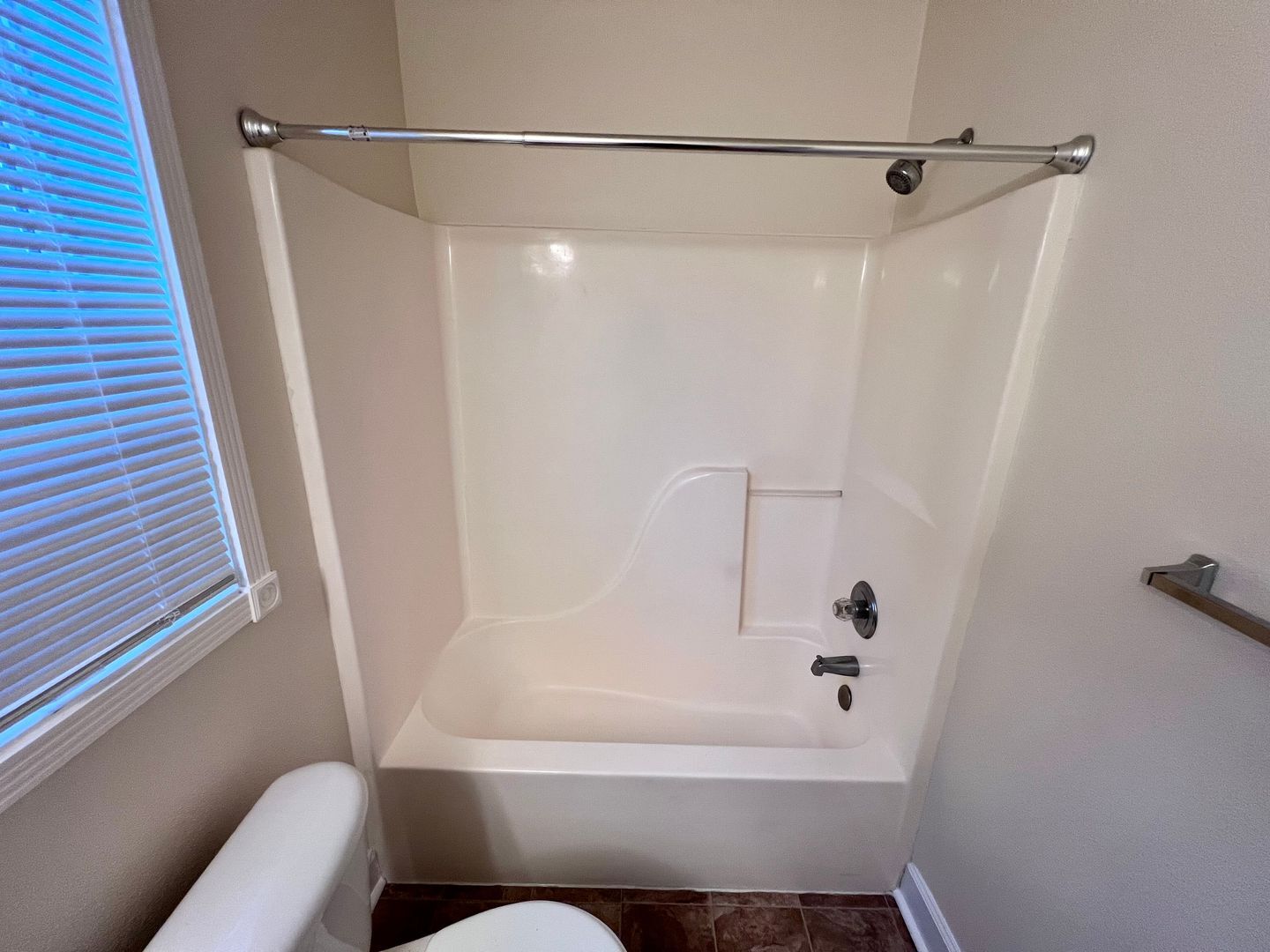 16783 NE Halsey St. - Portland - Oregon - 3 bed, 2.5 bath rental property