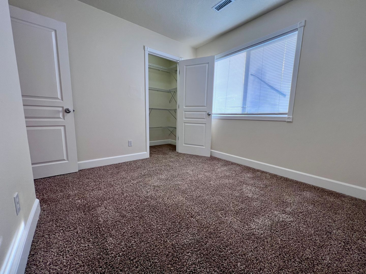 16783 NE Halsey St. - Portland - Oregon - 3 bed, 2.5 bath rental property
