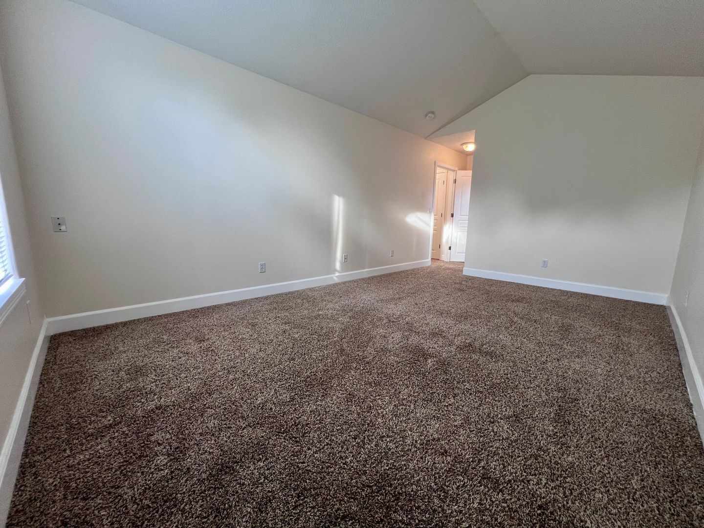 16783 NE Halsey St. - Portland - Oregon - 3 bed, 2.5 bath rental property