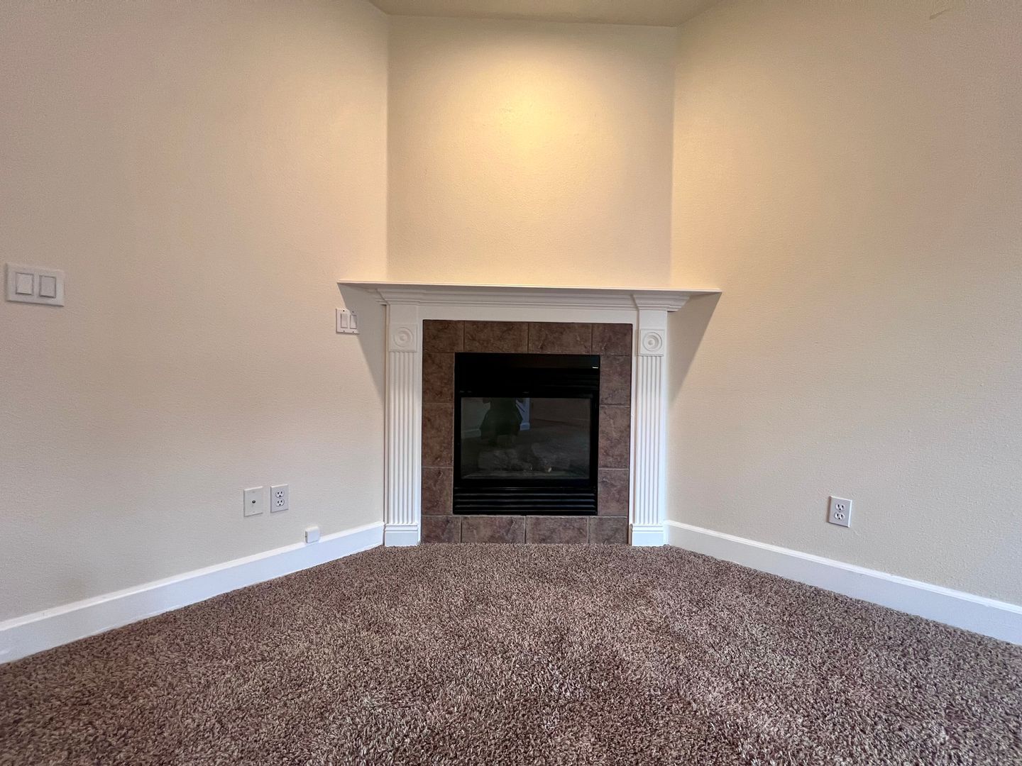 16783 NE Halsey St. - Portland - Oregon - 3 bed, 2.5 bath rental property