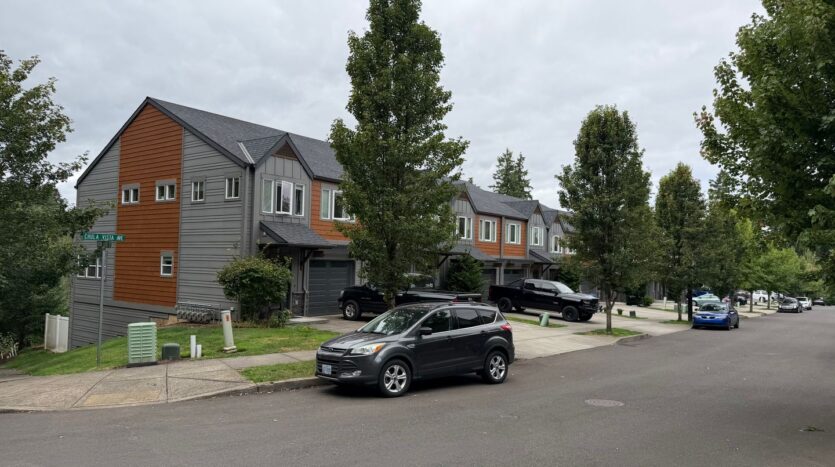 16825 Chula Vista Ave.  - Sandy - Oregon - 3 bed, 3 bath rental property