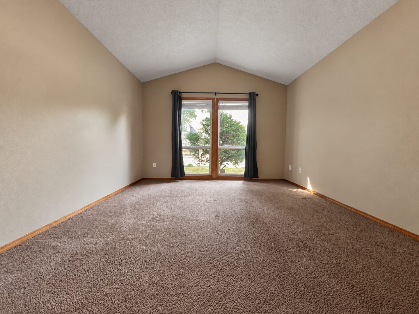 17027 SW Lynnly Way - Sherwood - Oregon - 3 bed, 2 bath rental property