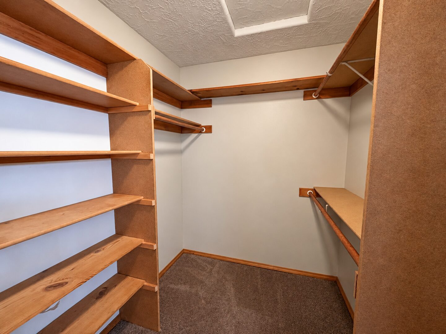 17027 SW Lynnly Way - Sherwood - Oregon - 3 bed, 2 bath rental property