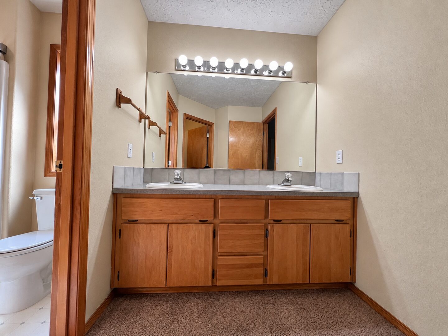17027 SW Lynnly Way - Sherwood - Oregon - 3 bed, 2 bath rental property