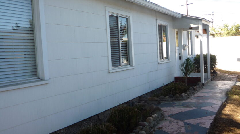 1770 Fortuna Ave. - San Diego - California - 2 bed, 1 bath rental property