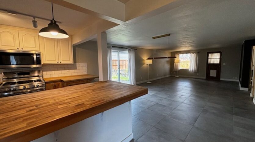 1873 Martin Road - Mount Vernon - Washington - 3 bed, 2 bath rental property