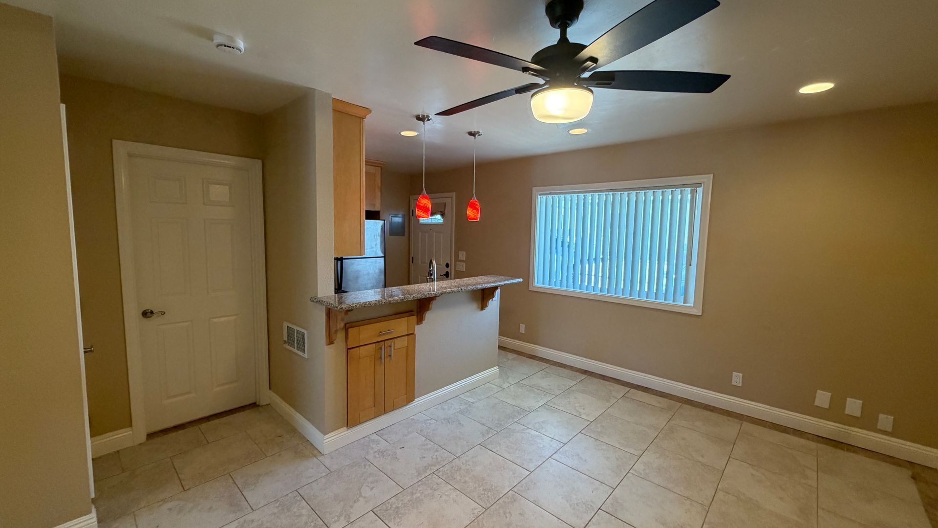 2166 Montgomery Ave #E - Encinitas - California - 1 bath rental property