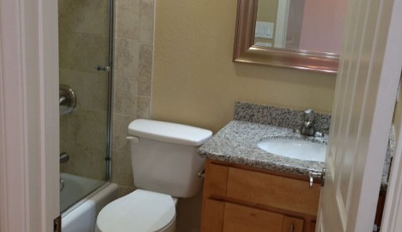 2166 Montgomery Ave #E - Encinitas - California - 1 bath rental property