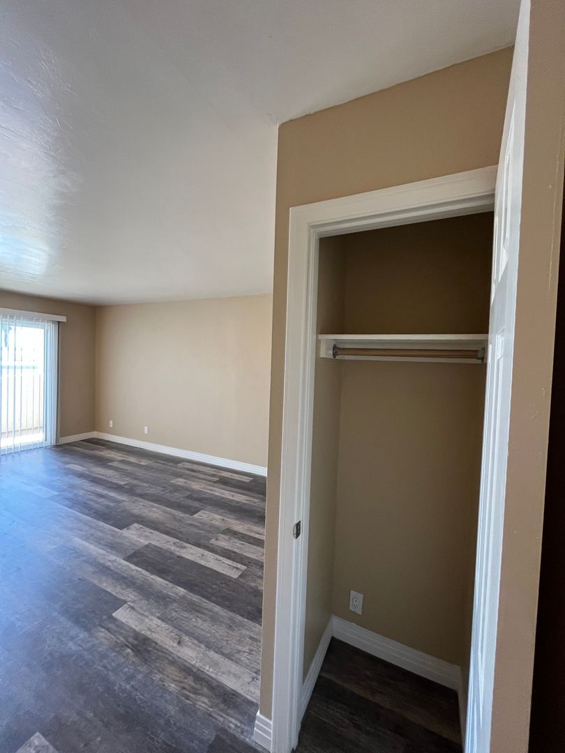 2174 Montgomery Ave #A - Encinitas - California - 2 bed, 1 bath rental property