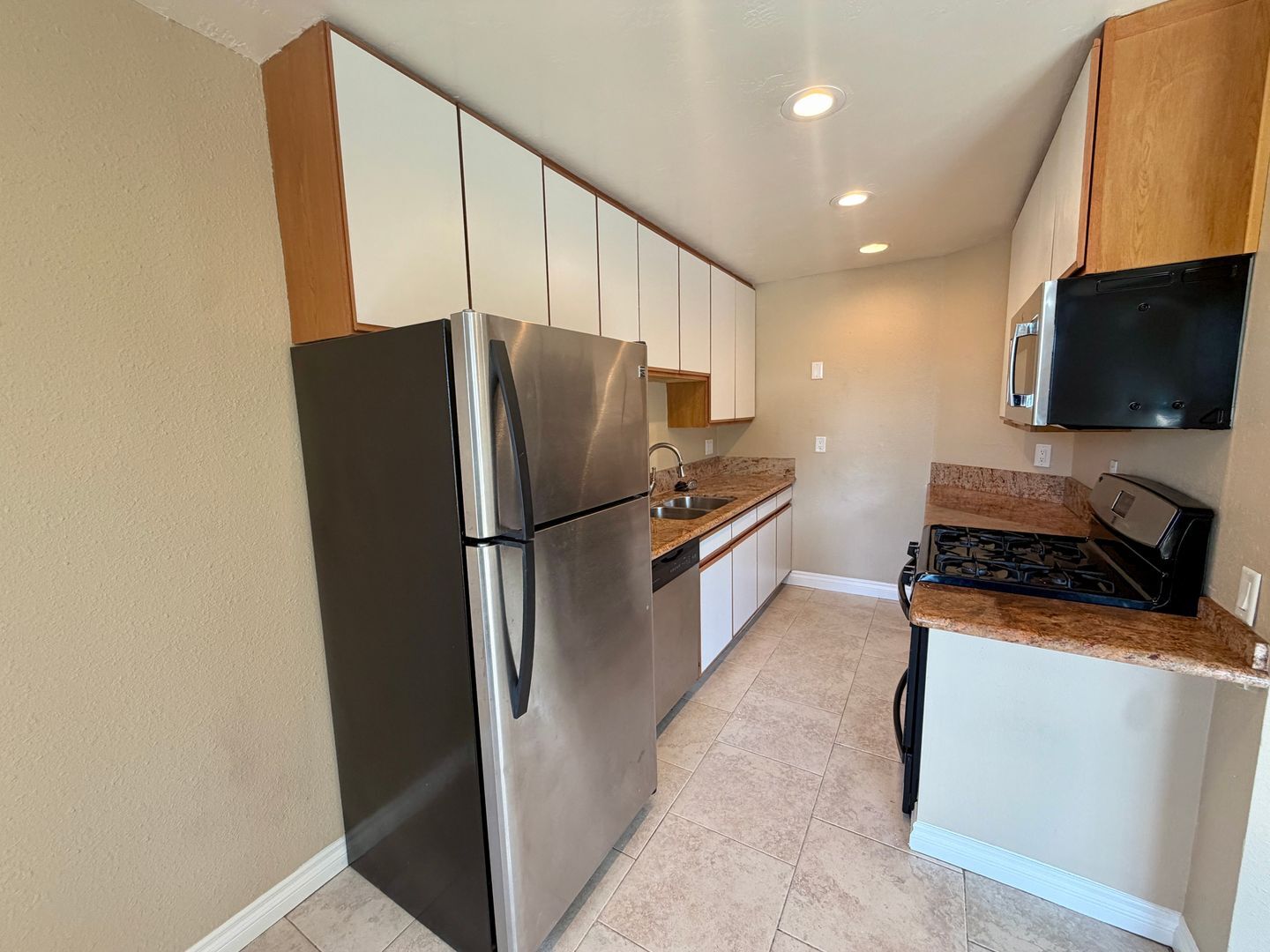 2174 Montgomery Ave #A - Encinitas - California - 2 bed, 1 bath rental property
