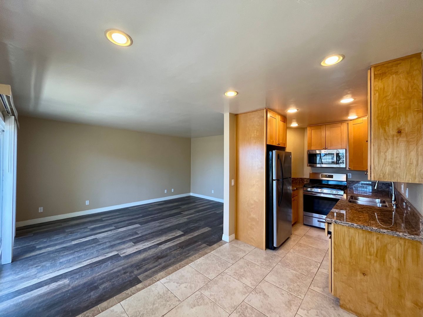 2174 Montgomery Ave #A - Encinitas - California - 2 bed, 1 bath rental property