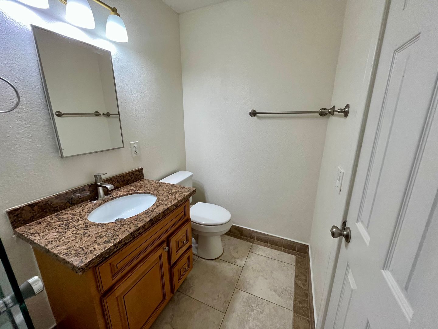2174 Montgomery Ave #A - Encinitas - California - 2 bed, 1 bath rental property