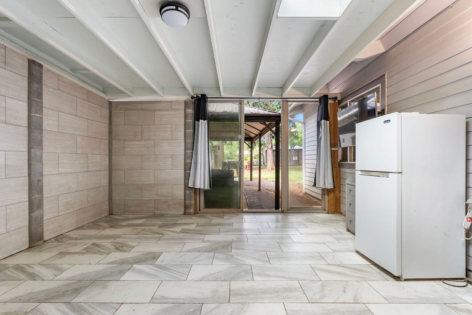 2237 SE 139th Ave  - Portland - Oregon - 3 bed, 2 bath rental property