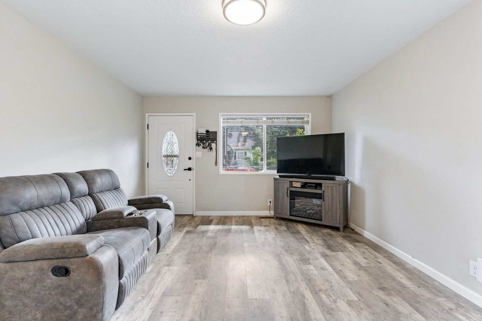 2237 SE 139th Ave  - Portland - Oregon - 3 bed, 2 bath rental property